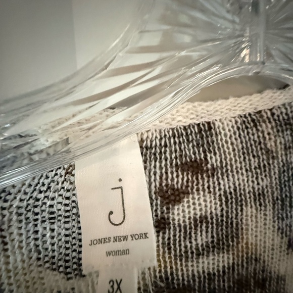 Leopard Sweater - Picture 3 of 3